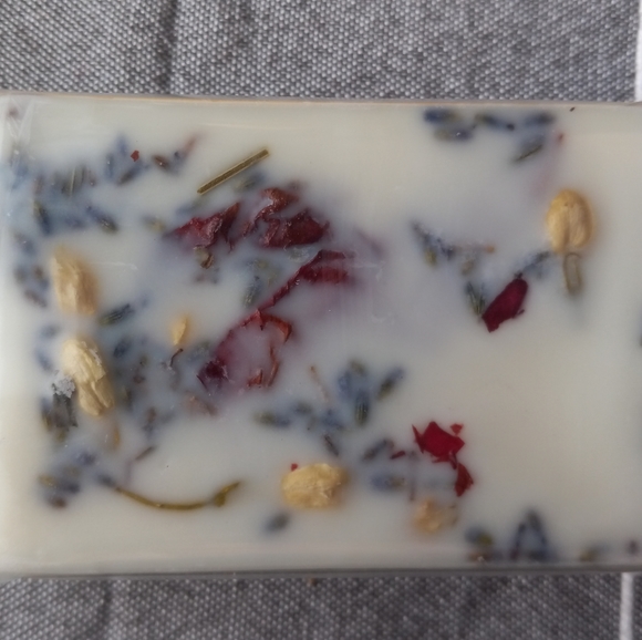 Handmade Pure Soy Wax Melt Pack with Wax Melter, All Natural Essential Oils - Picture 4 of 6